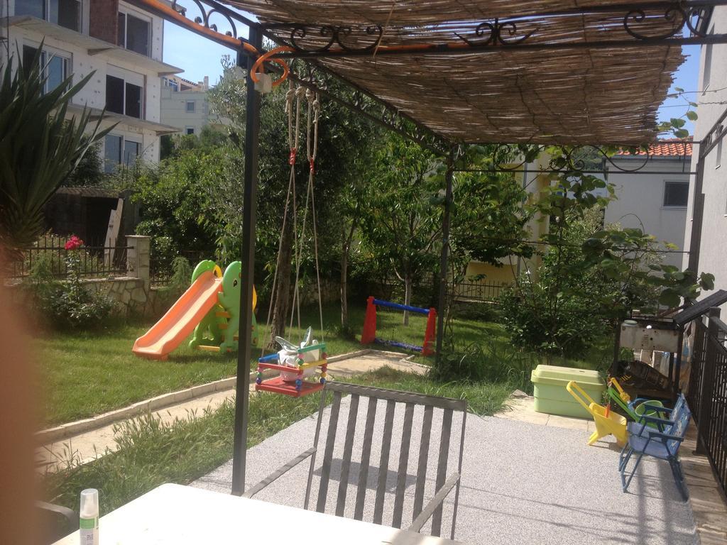 Apartments Svetlana Utjeha Εξωτερικό φωτογραφία