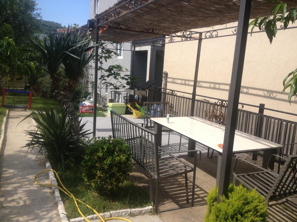 Apartments Svetlana Utjeha Εξωτερικό φωτογραφία