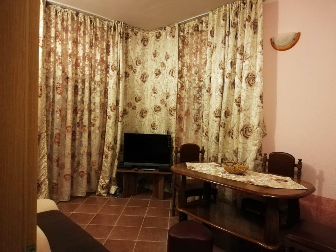 Apartments Svetlana Utjeha Εξωτερικό φωτογραφία